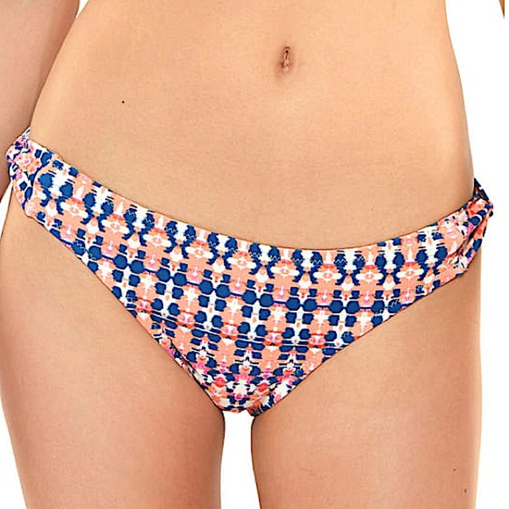 Jessica Simpson Women's Contemporary Laguna Beach Twisted Tab Hipster Bo…